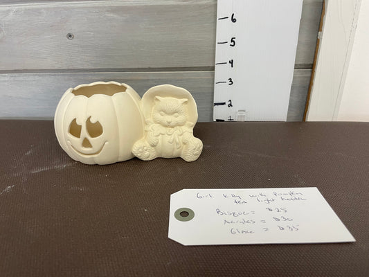 Kitty w/ Pumpkin holder