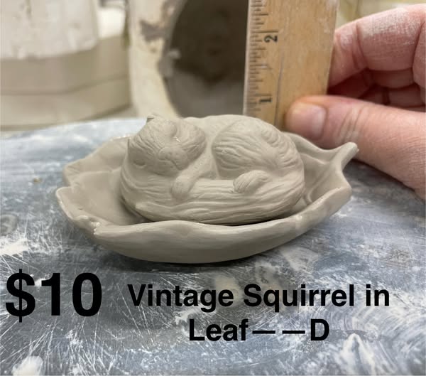 SQUIRREL SOUNDLY SLEEPING ON A LEAF- VINTAGE - ( D)-$ 10