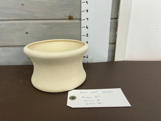 Plain rounded pot