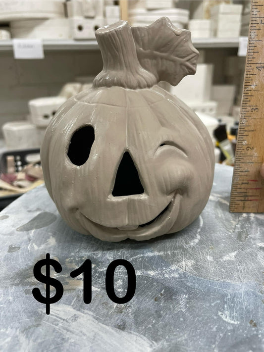 WINKING PUMPKIN -$10