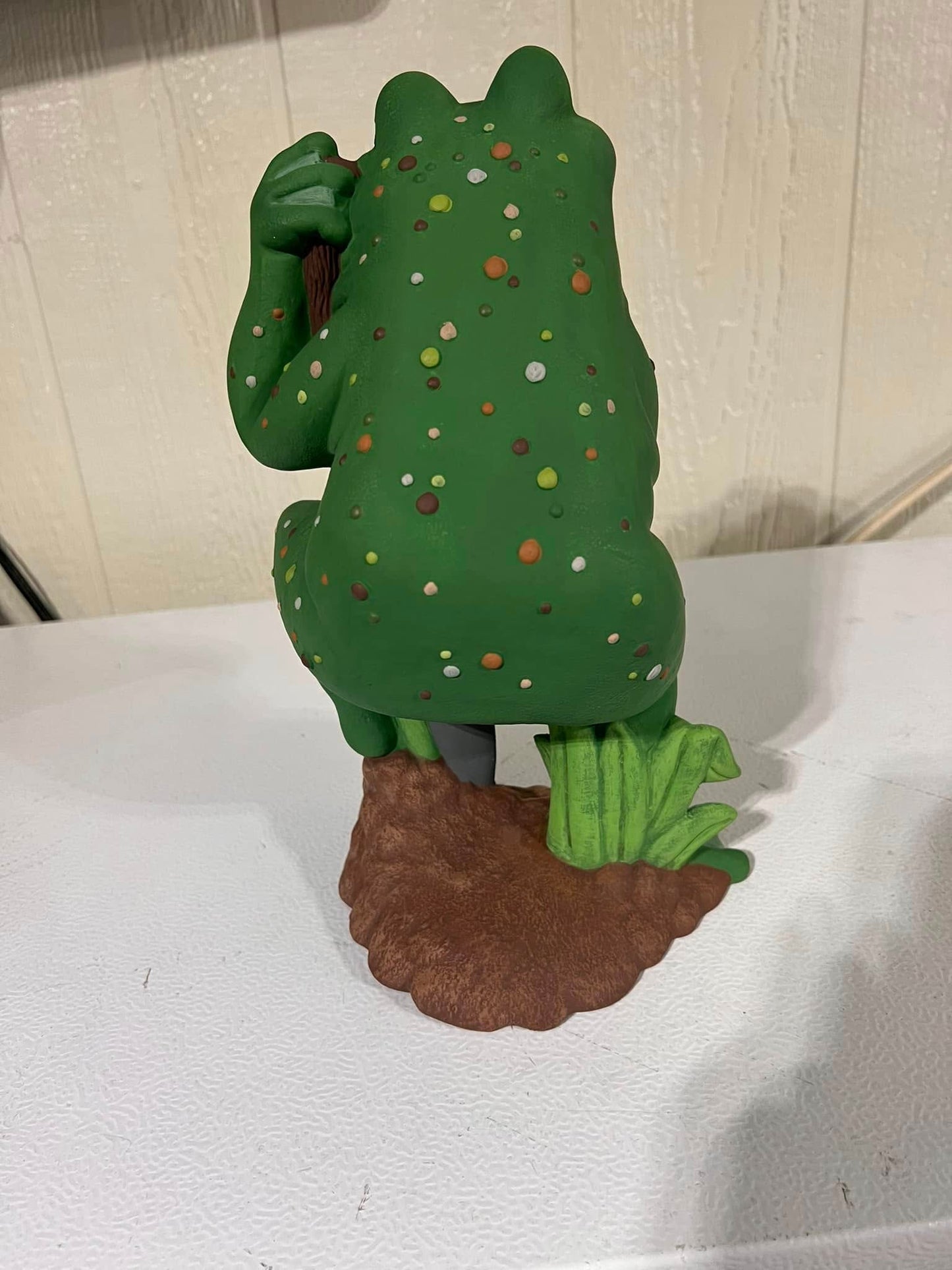 GARDEN FROG WITH SPADE  (K)-$30