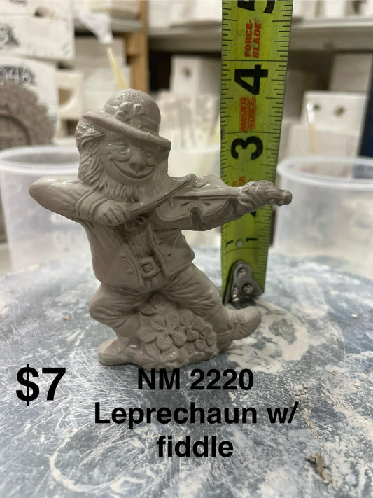 ST PATRICK'S DAY LEPRECHAUN WITH FIDDLE -NM 2220